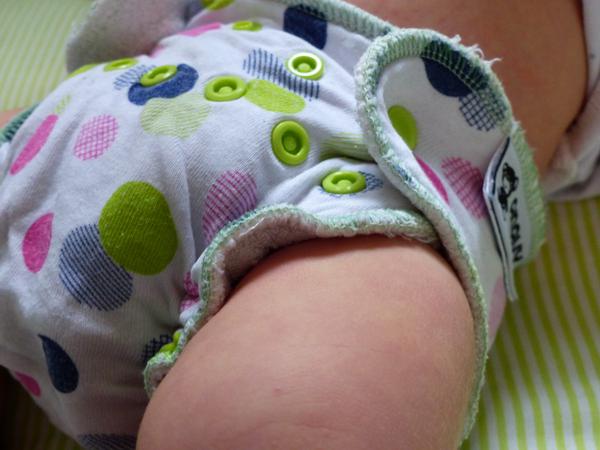 Anavy Höschenwindel Newborn. Meine Tochter trägt die Höschenwindel.