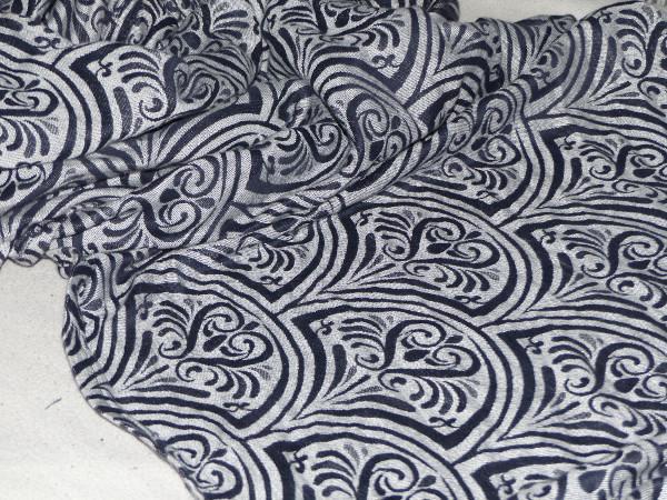 Das Muster des Tragetuchs Ffynnon Natural Linen von Aya Slings, dass zumm Test bei mir war. Man sieht das Tragetuch.