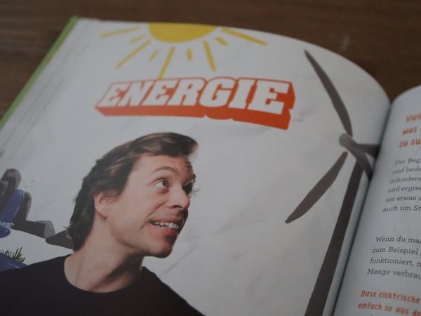 Aufnahme der Buchseite zum Kapitelbeginn über Energie.