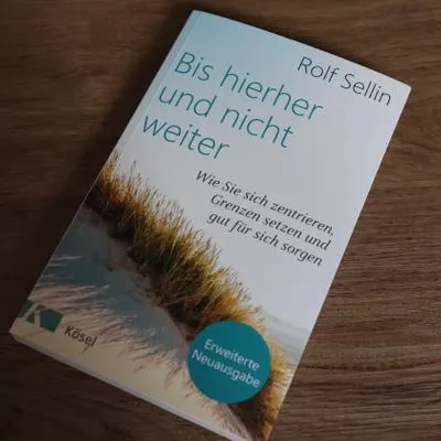 Das Cover des Buchs Bis hierher und nicht weiter