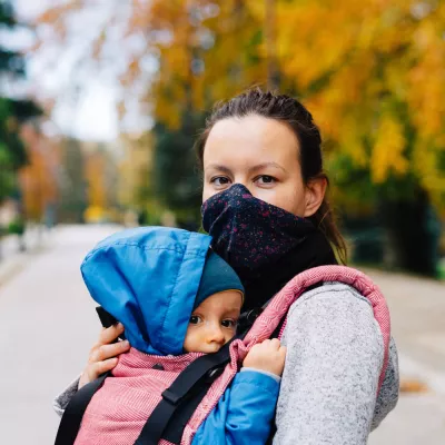 Worauf du beim Babytragen achten solltest